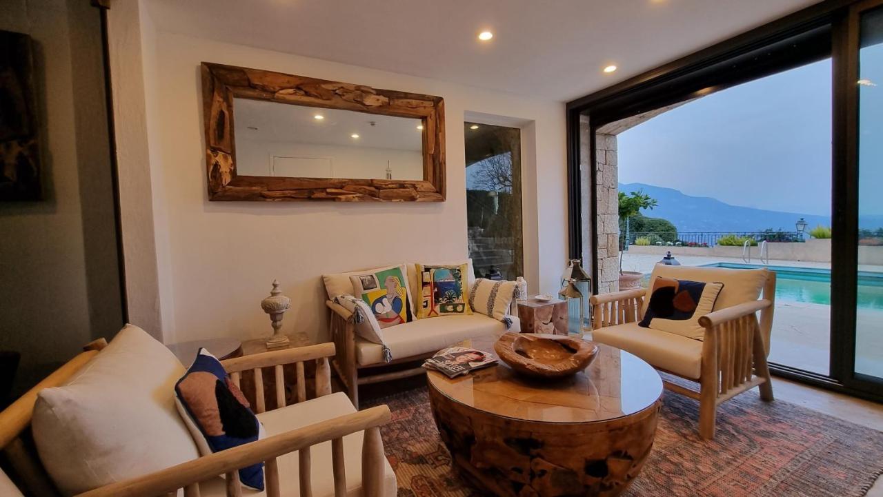 Loup Castel Boutique Hotel B&B Le Bar-sur-Loup Bagian luar foto