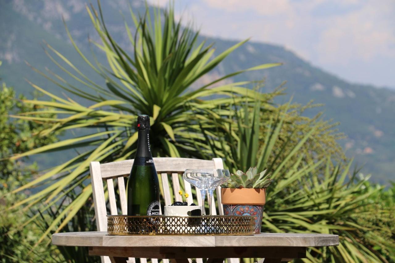 Loup Castel Boutique Hotel B&B Le Bar-sur-Loup Bagian luar foto
