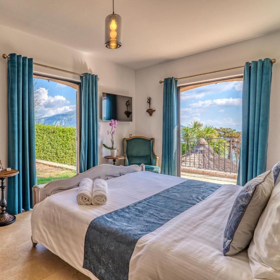 Loup Castel Boutique Hotel B&B Le Bar-sur-Loup Bagian luar foto