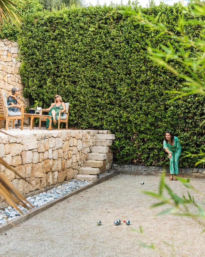 Loup Castel Boutique Hotel B&B Le Bar-sur-Loup Bagian luar foto